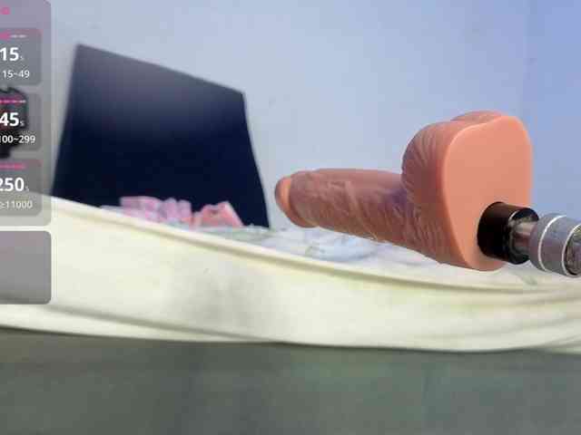 Kloe-Lopez webcam