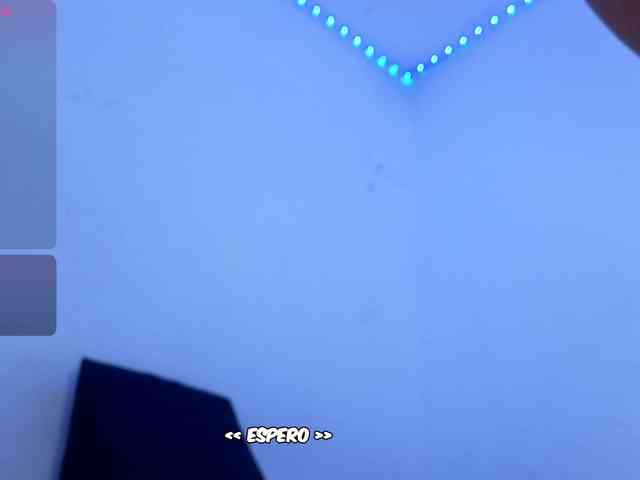 Kloe-Lopez webcam