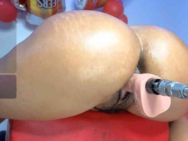 Kloe-Lopez webcam