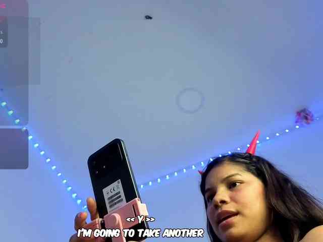 Kloe-Lopez webcam