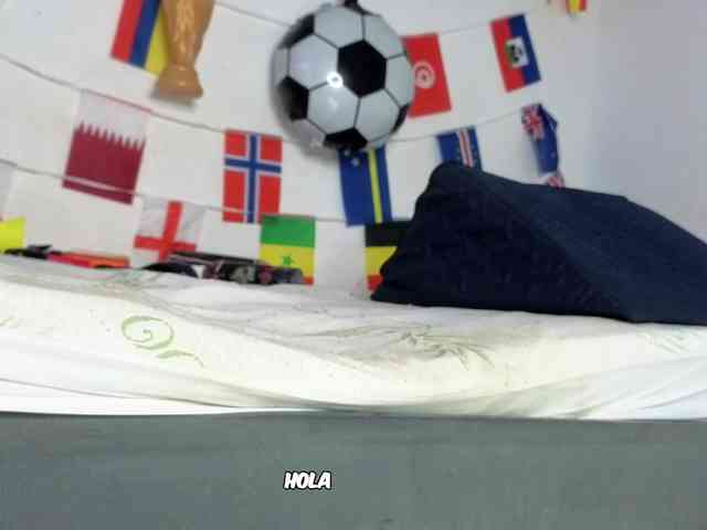 Kloe-Lopez webcam