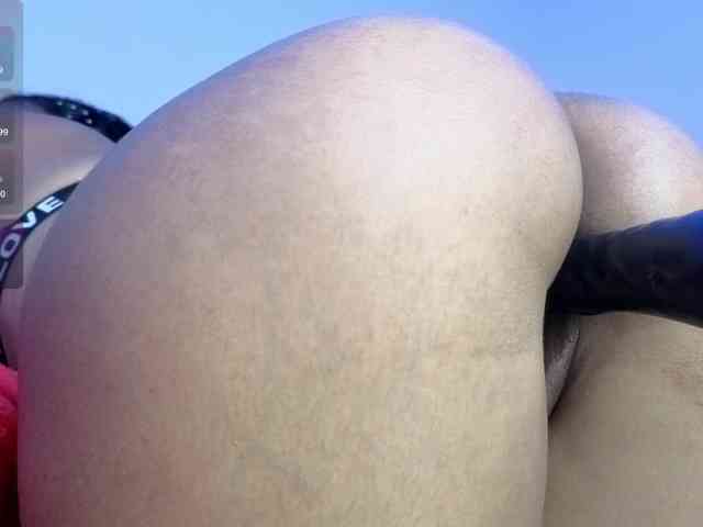 Kloe-Lopez webcam