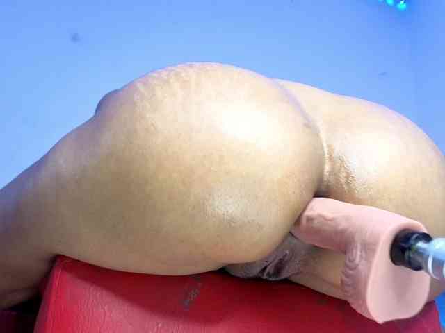 Kloe-Lopez webcam