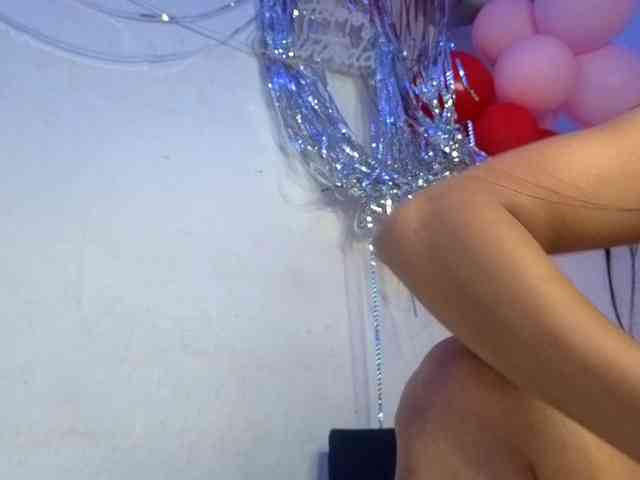 Kloe-Lopez webcam