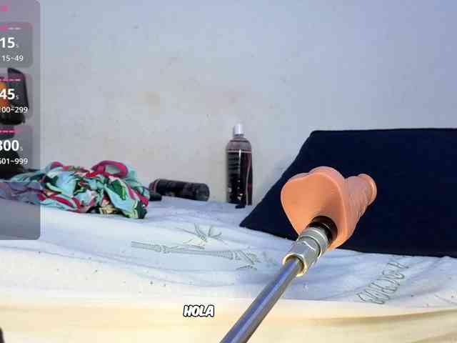 Kloe-Lopez webcam