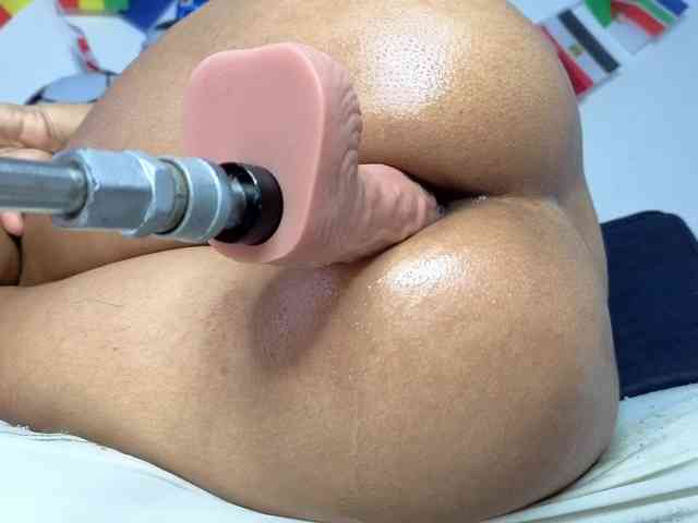 Kloe-Lopez webcam