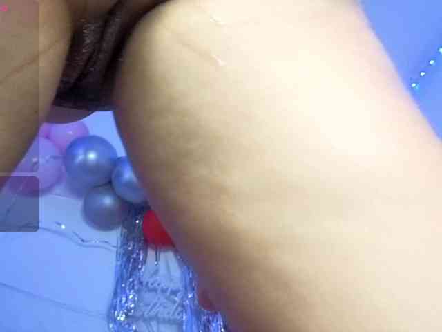 Kloe-Lopez webcam