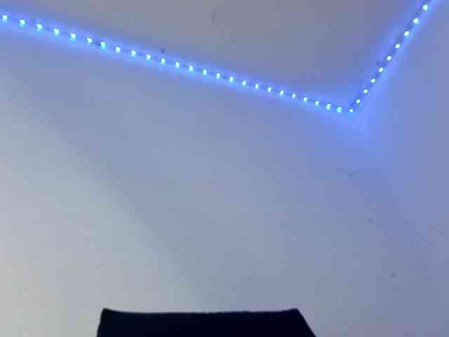 Kloe-Lopez webcam