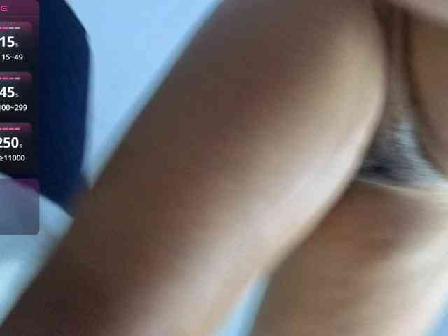 Kloe-Lopez webcam