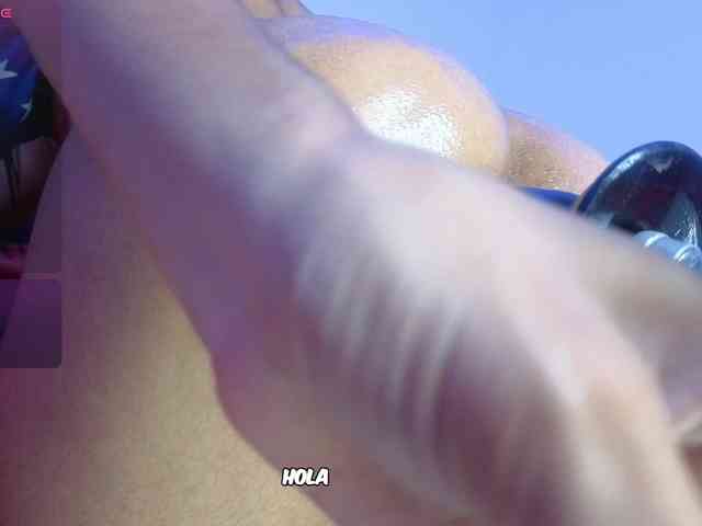 Kloe-Lopez webcam