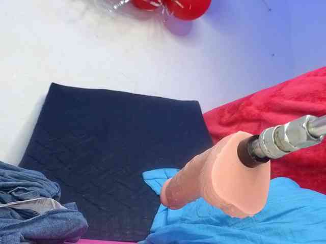 Kloe-Lopez webcam