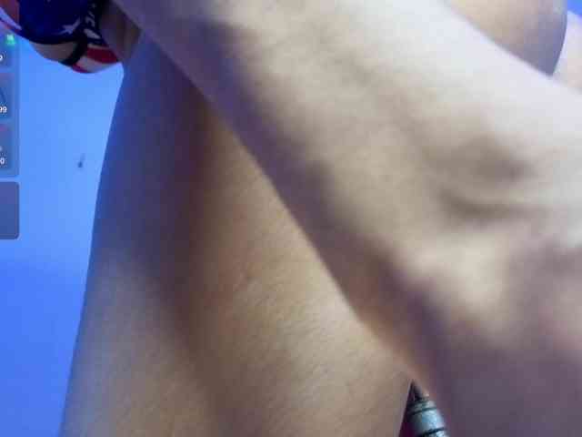 Kloe-Lopez webcam
