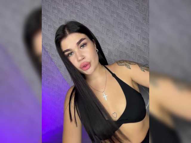 suchka-black- cam belle