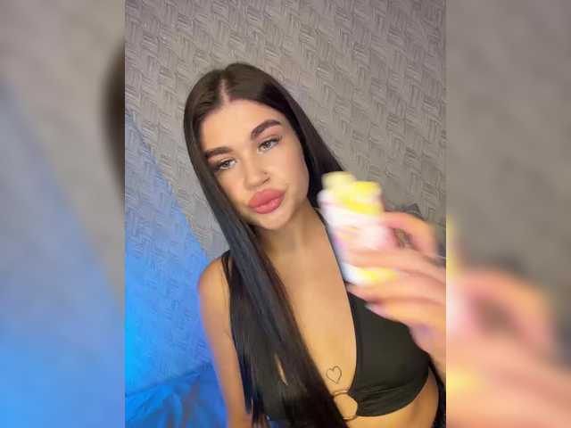 suchka-black- live webcam show