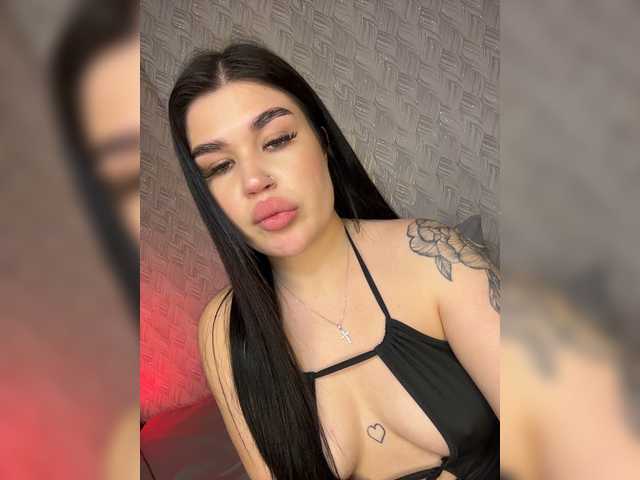  suchka-black- chat room
