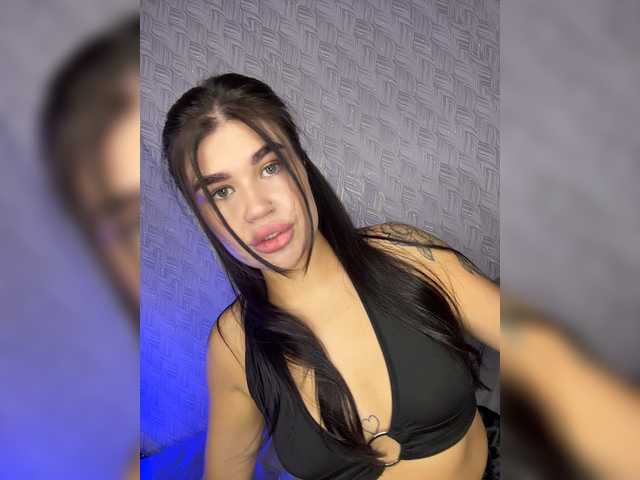 suchka-black- live webcam show