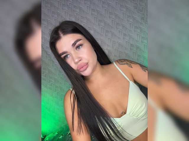 suchka-black- live cam on UnifiedCams