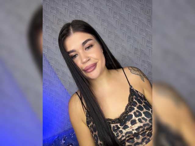 suchka-black- live webcam show