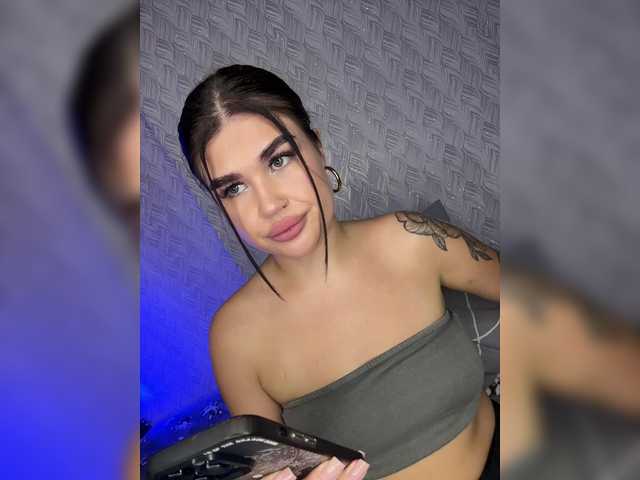 suchka-black- live sex show
