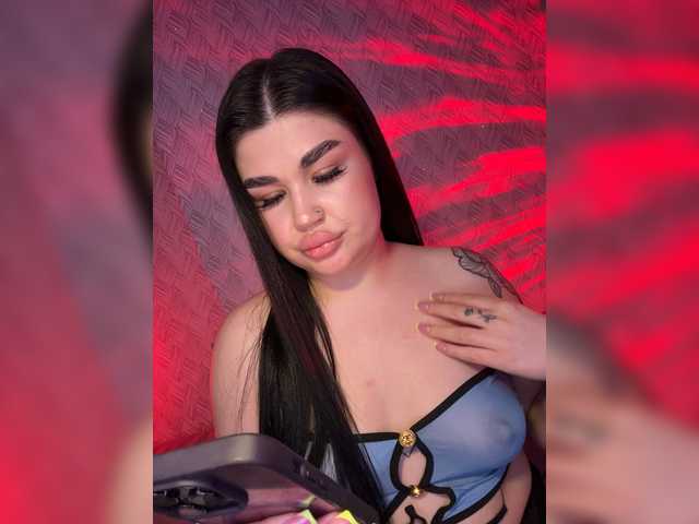  suchka-black- chat room