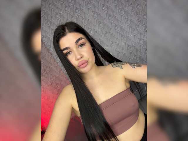 suchka-black- live sex show