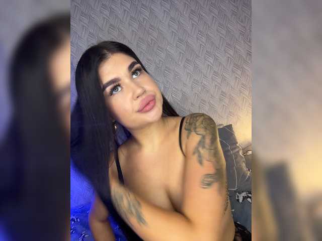 suchka-black- cam belle