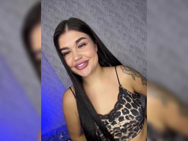 suchka-black- live webcam show