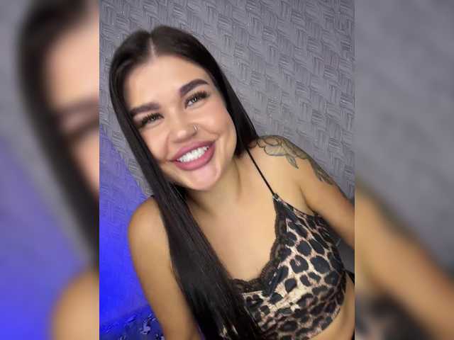 suchka-black- live webcam show