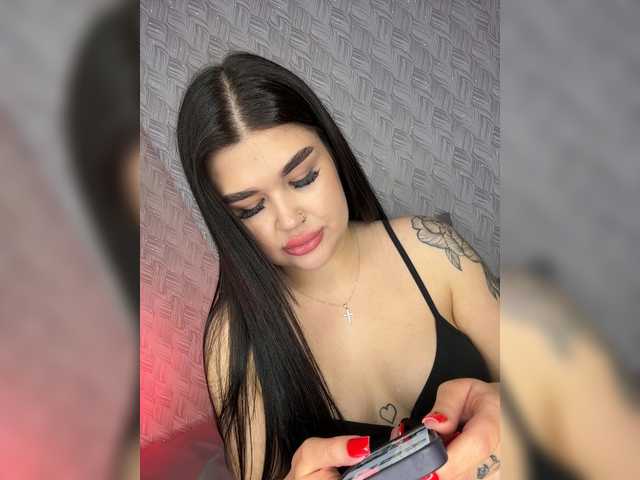  suchka-black- chat room