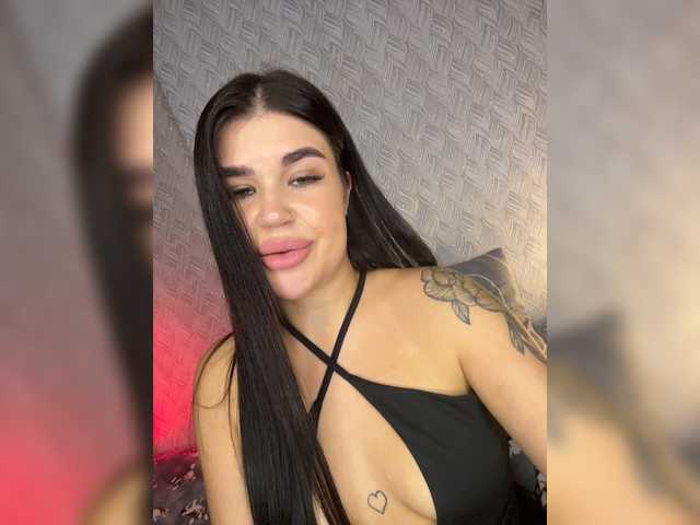 suchka-black- cam belle