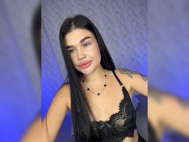 suchka-black- live cam preview