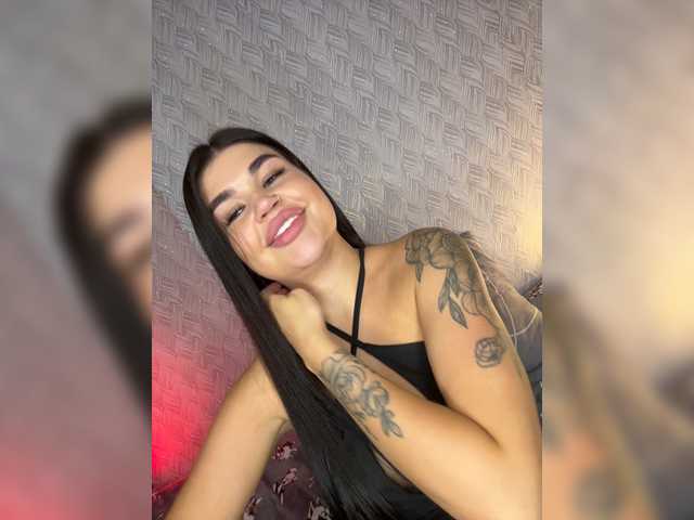 suchka-black- cam belle