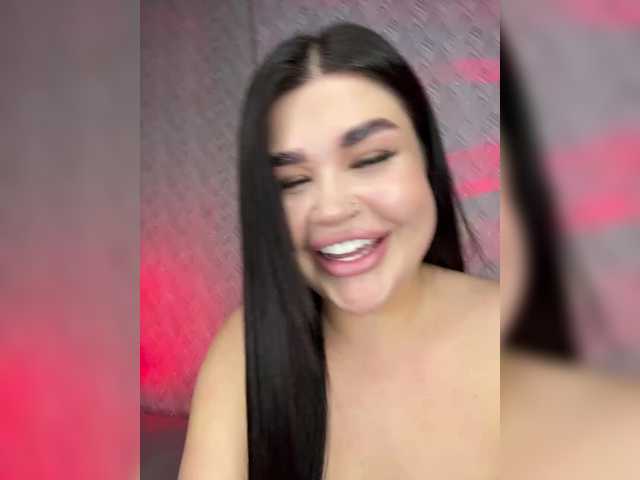 suchka-black- live cam