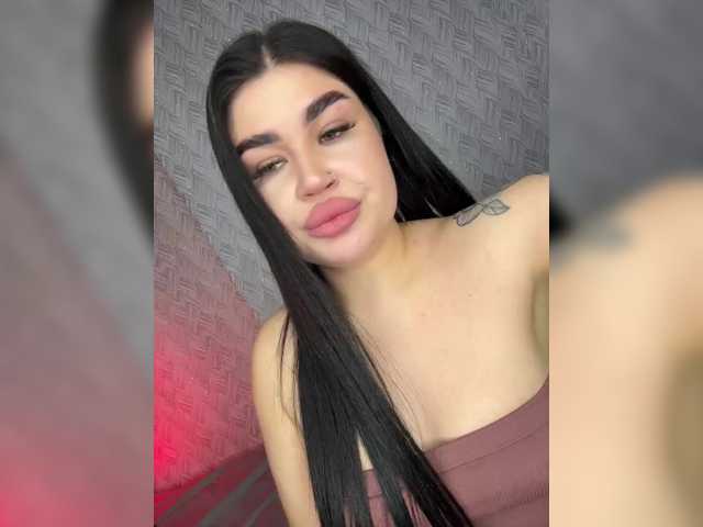  suchka-black- chat room