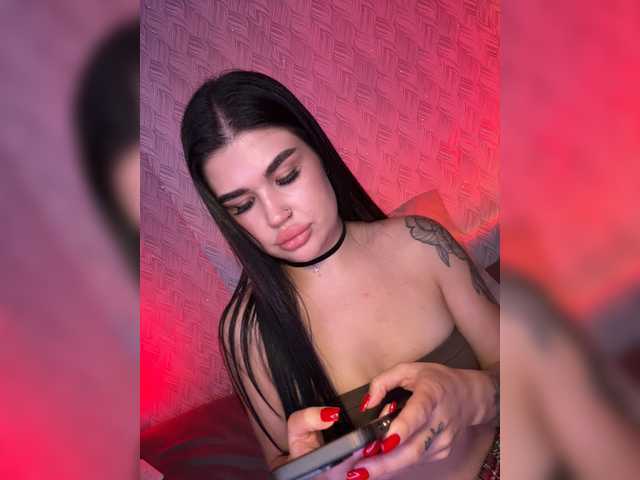 suchka-black- live cam