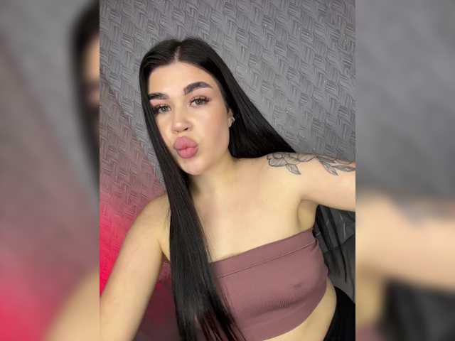 suchka-black- live sex show