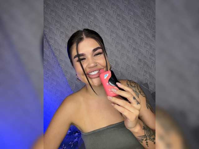 suchka-black- live sex show