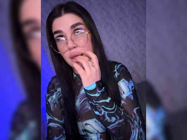 suchka-black- webcam