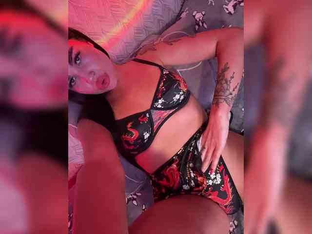 suchka-black- webcam