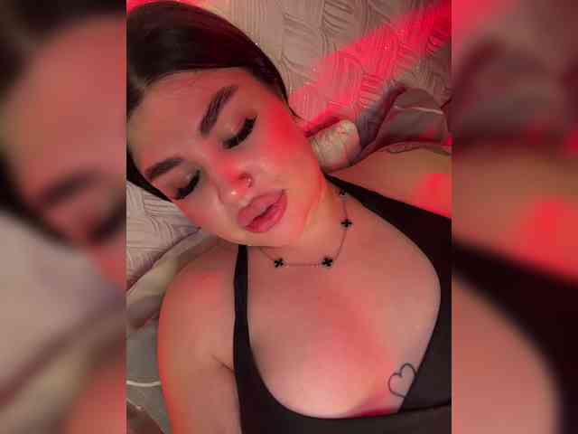 suchka-black- webcam