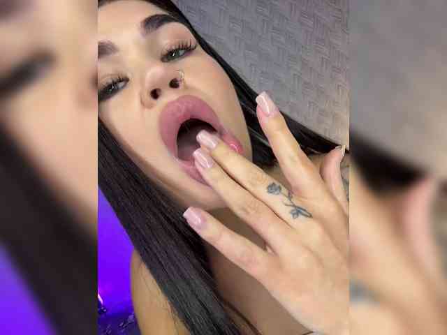 suchka-black- webcam