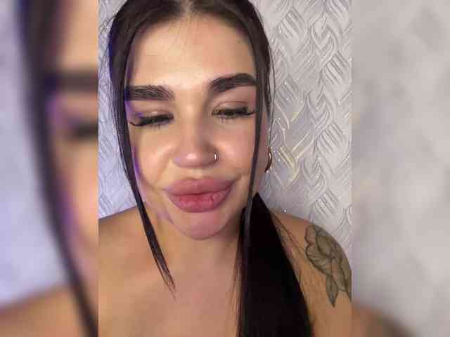 suchka-black- webcam