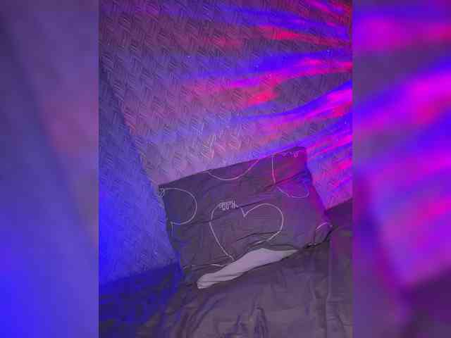 suchka-black- webcam