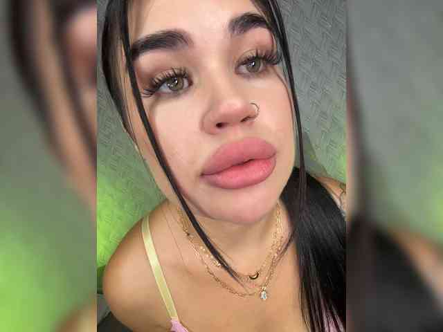 suchka-black- webcam