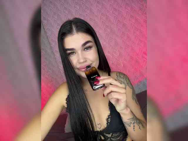 suchka-black- webcam