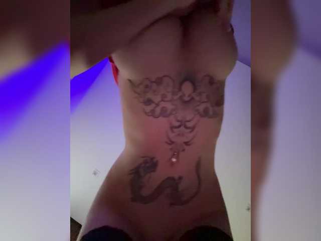 RoxyDoll live cam on BongaCams