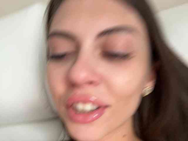 Модель: Roxysh