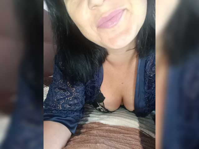 Nicole999 live cam on BongaCams