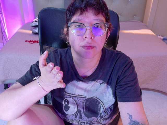chloe-rosse live cam on BongaCams