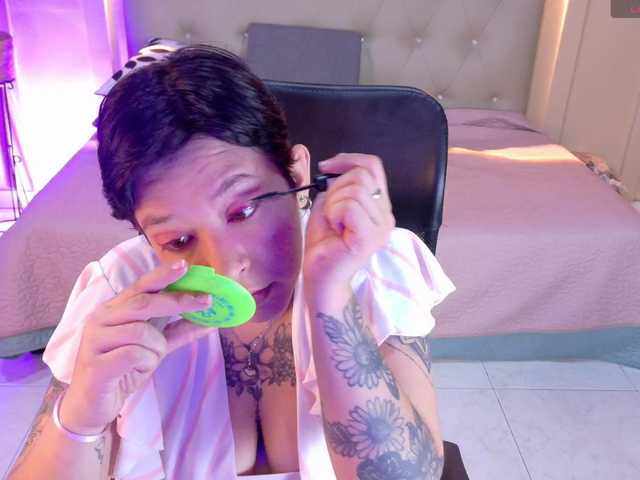 chloe-rosse live cam on BongaCams